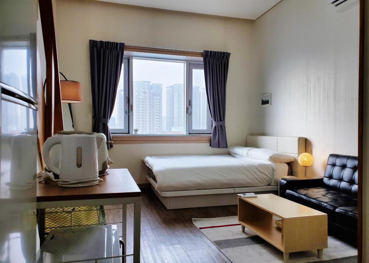 Dongdaemun Modern Studio Сеул Экстерьер фото